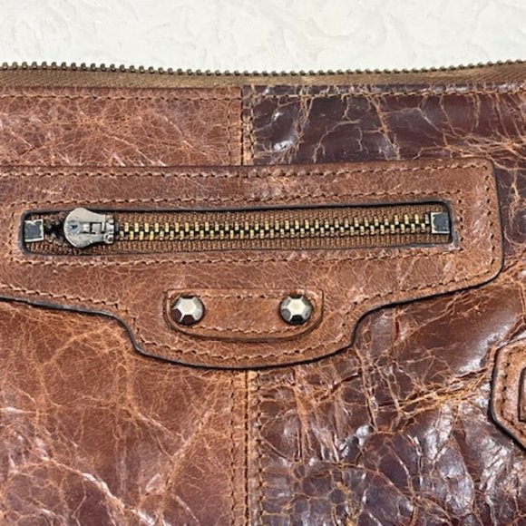 VTG Brown Distressed Leather Zip Studded Accents Pouch Wallet 7.5"x4.25" - Picture 2 of 15